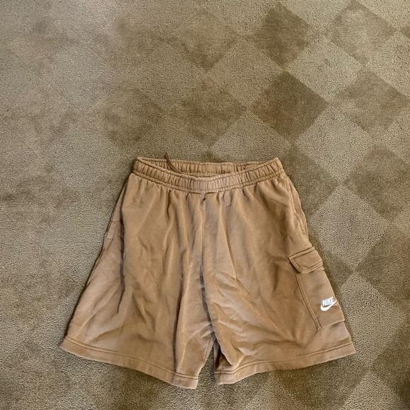 large nike cargo - Picture 1 of 1